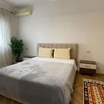 54°Bs Skanderbeg Square